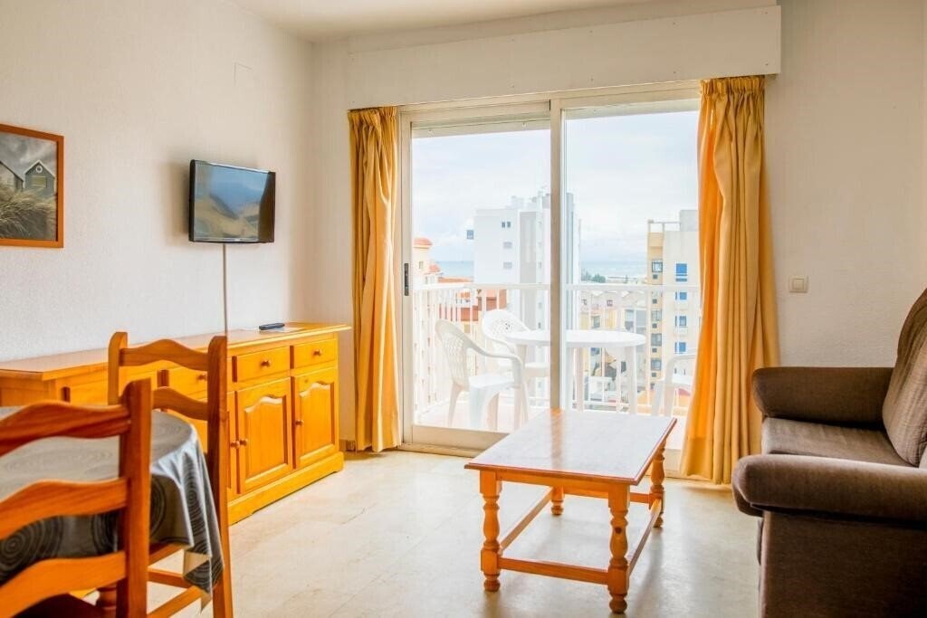Imaginea Apartamentos Turísticos Biarritz Bloque I 2*