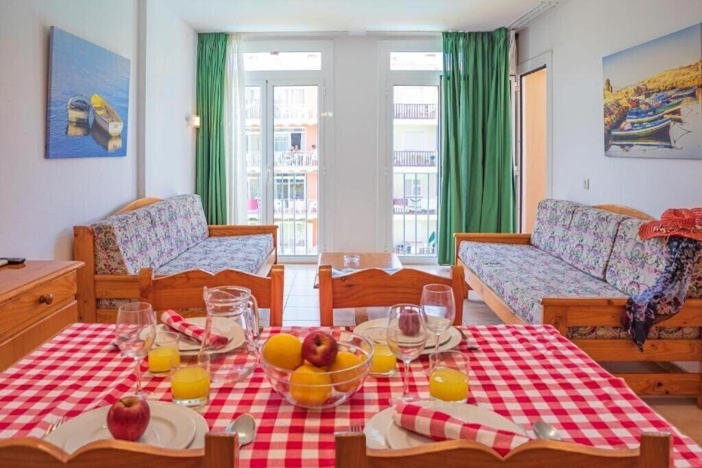 Fotografii Apartaments Turistics Comte D'Empuries (ex. Apts Gran Reserva) 2*