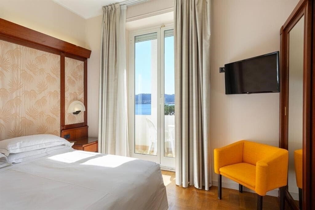 Imaginea Grand Hotel Mediterranee 4*