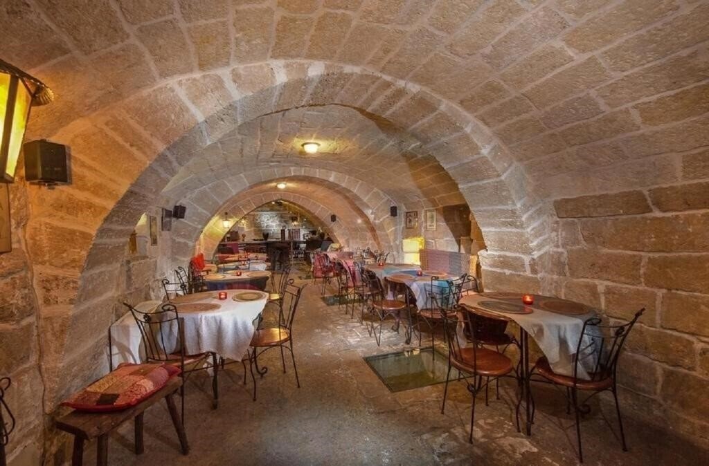 Imaginea Akropolis Hotel 4*