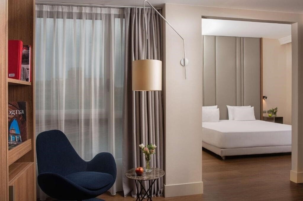 Fotografie Nh Bologna De La Gare 4*