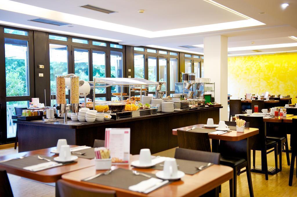 Imaginea Mercure Bologna Centro 4*