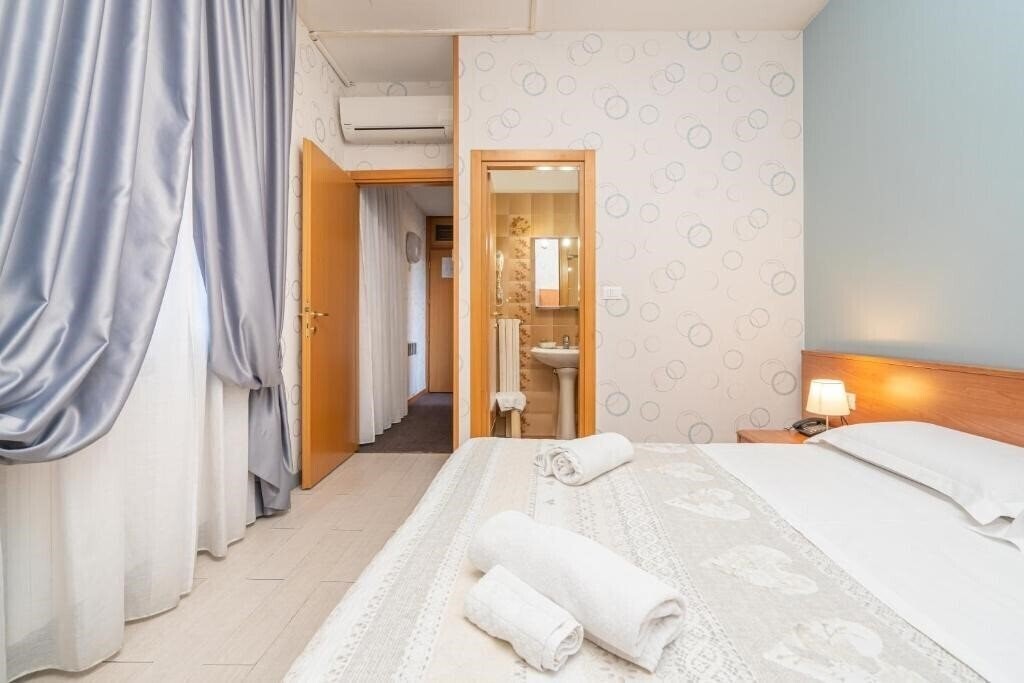 Fotografii Donatello 3*