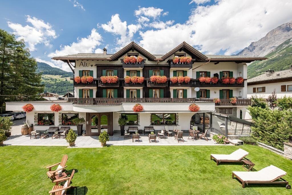 Отель Alu 3*