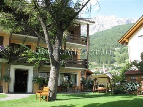 Отель Genzianella 3*