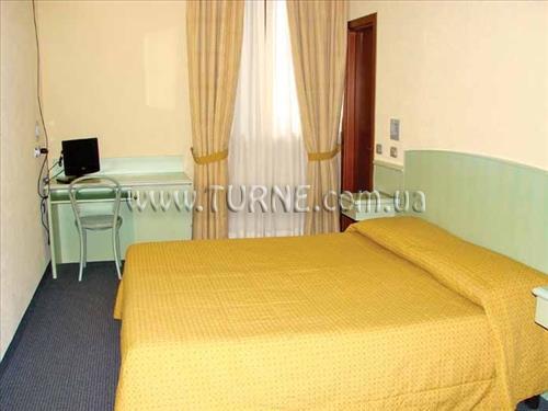 Fotografii Astoria 3*