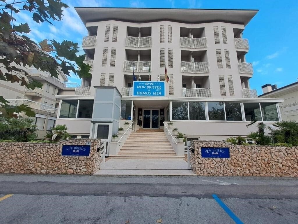 Картинка New Bristol Sport & Domus Mea 3*