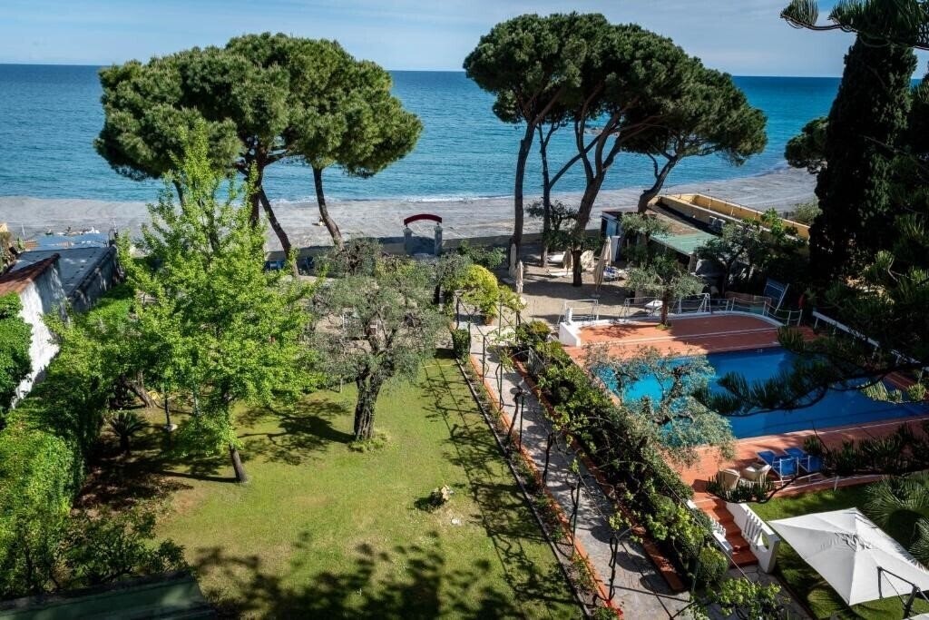 Картинка Eden Park 4*