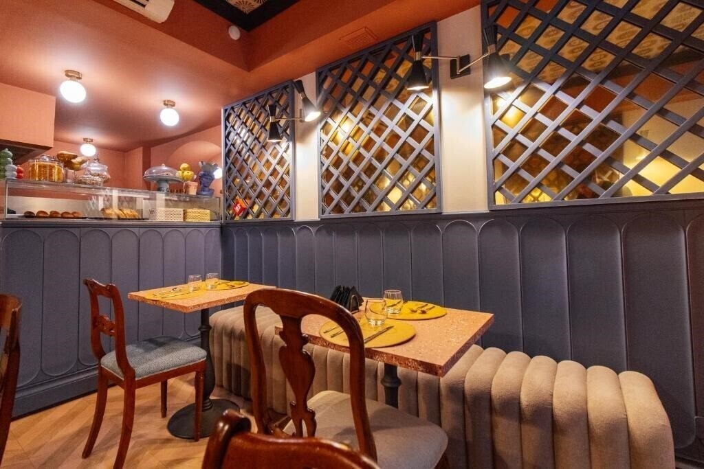 Imaginea Rosary Garden 3*