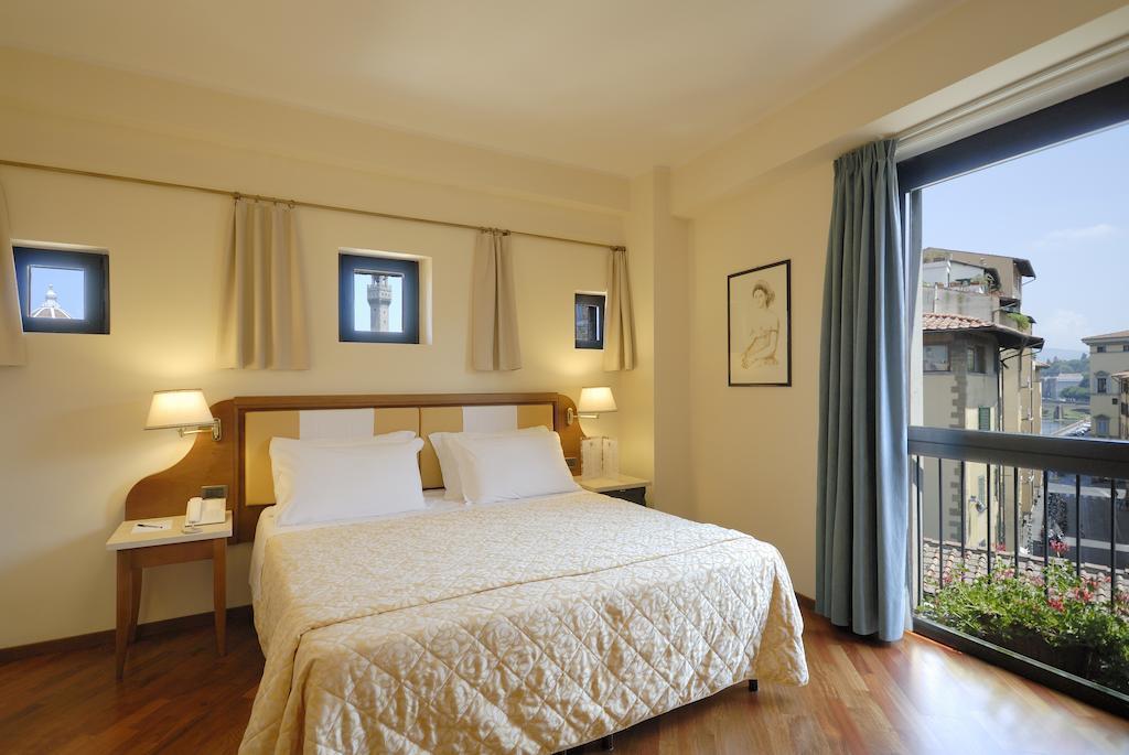 Fotografii Pitti Palace Al Ponte Vecchio 4*