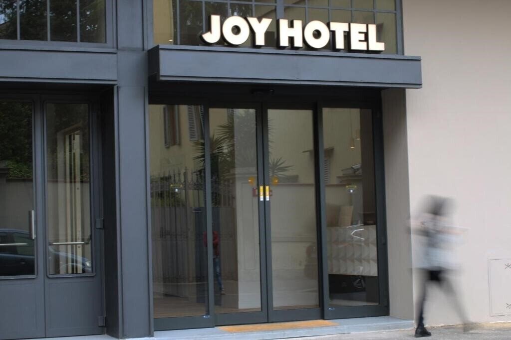 Отель c-hotels Joy 4*