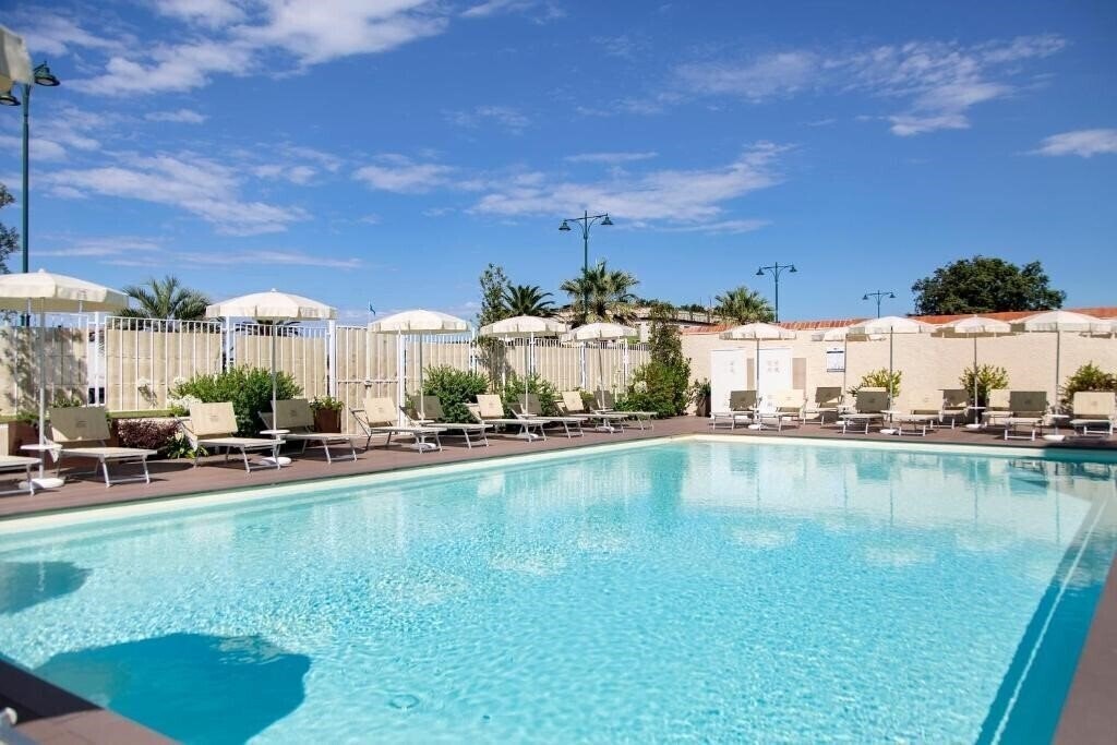 Fotografie Grand Hotel 4*