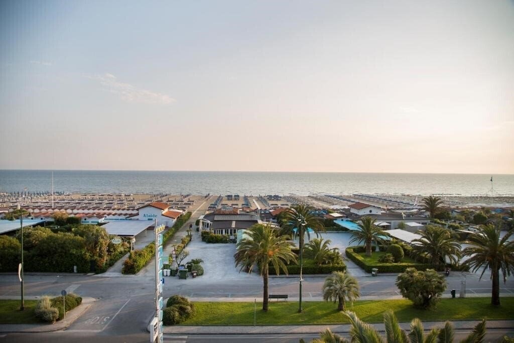 Imaginea Grand Hotel 4*