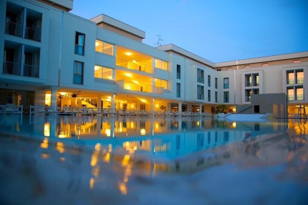 Отель Terme Marine Leopoldo Ii 4*