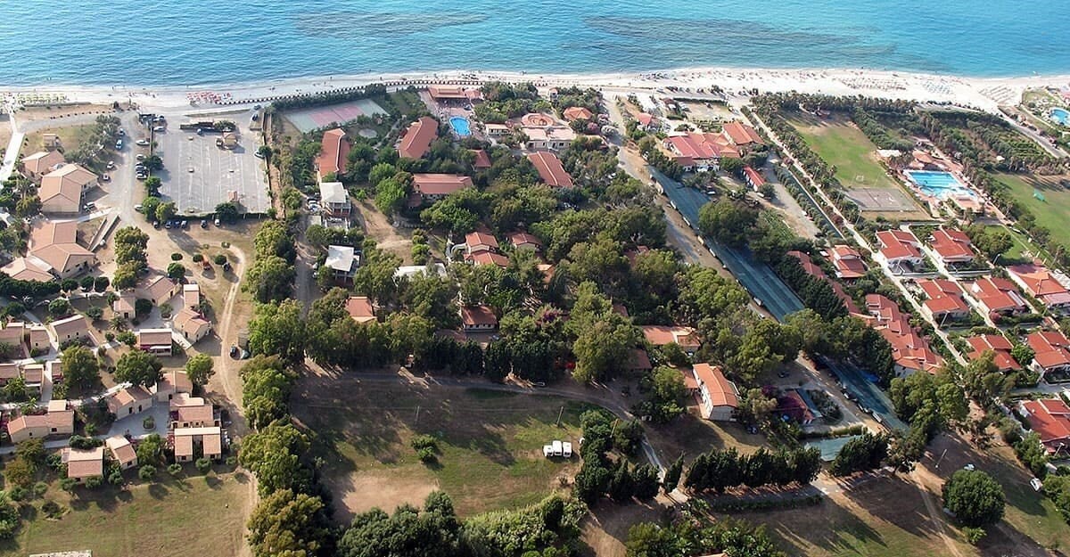 Hotel Baia Di Zambrone 3*