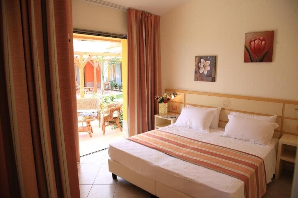 Hotel Baia di Trainiti 3*