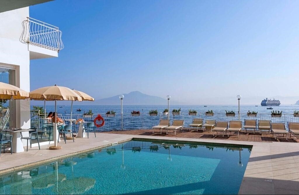 Hotel Admiral Sorrento 4*