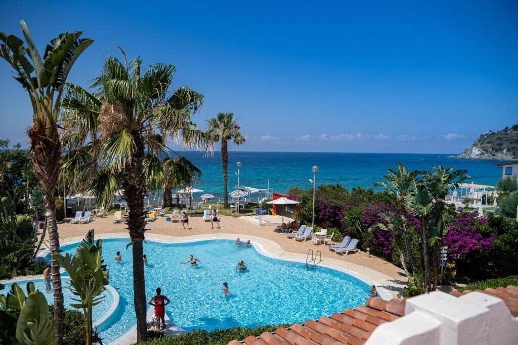Отель Ipomea Club 4*