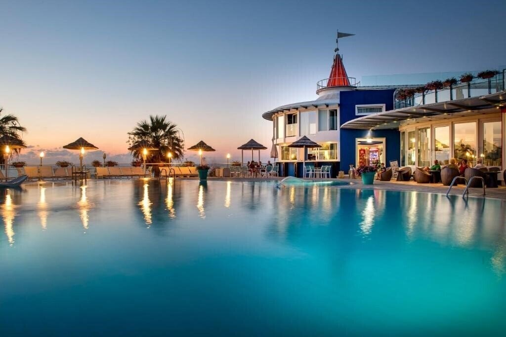 Hotel Villaggio Stromboli 4*