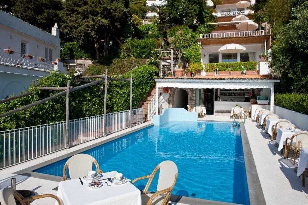 Imaginea Villa Brunella 4*
