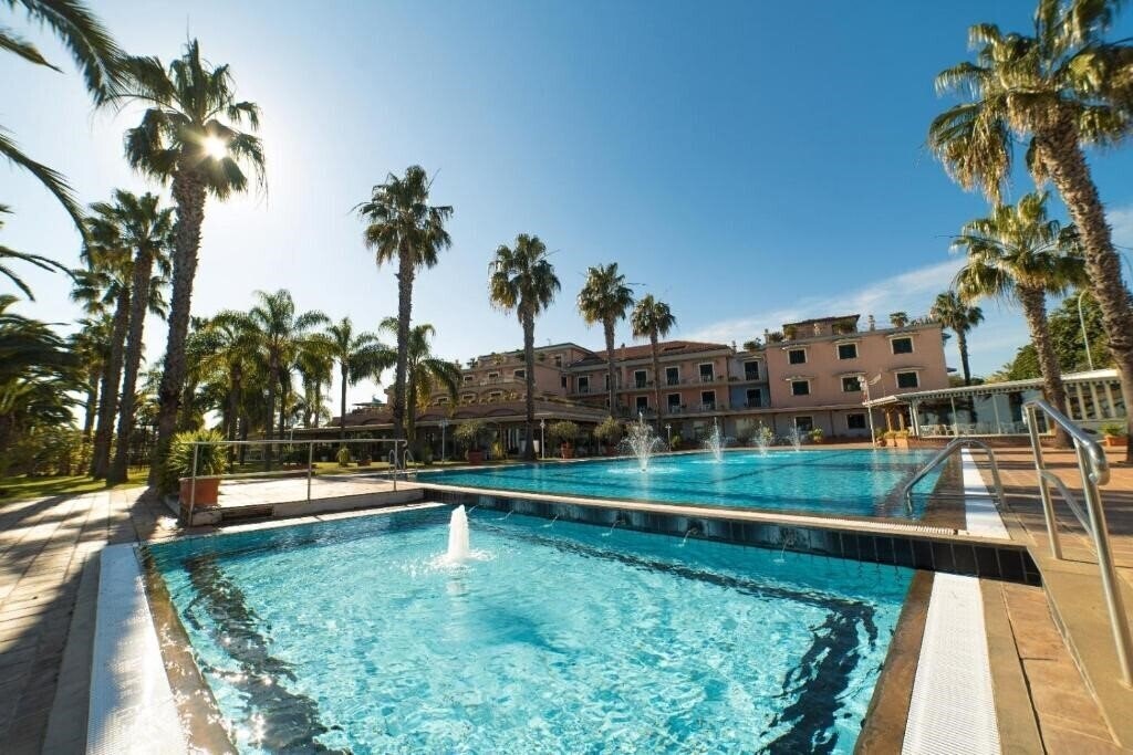 Отель Hotel Orizzonte Acireale 4*