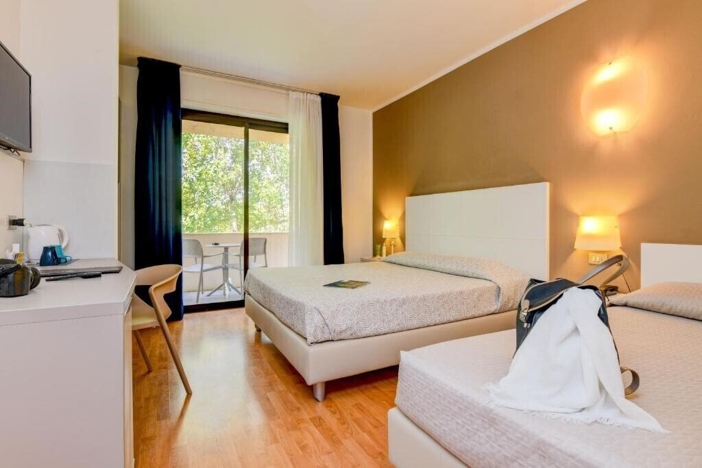 Картинка Riel 3*