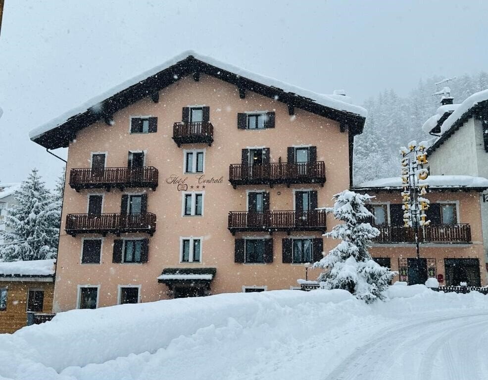 Hotel Centrale Courmayeur 3*
