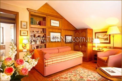 Imaginea Grand Hotel Courmaison 4*