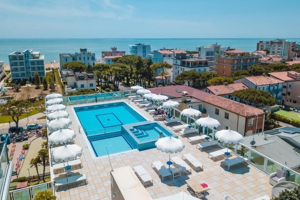 Hotel Colombo 4*