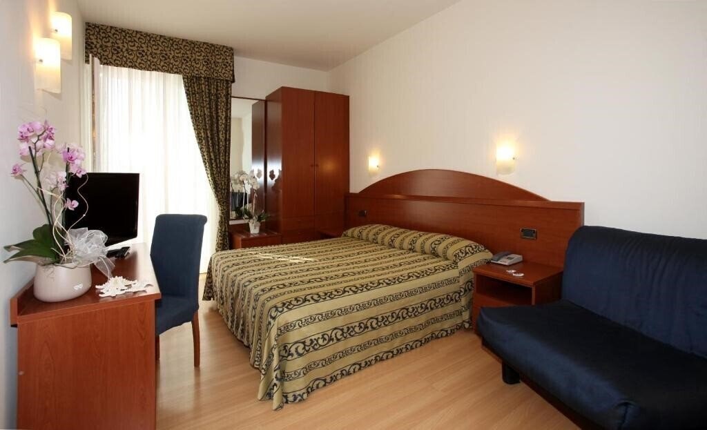 Imaginea Santiago Hotel 3*