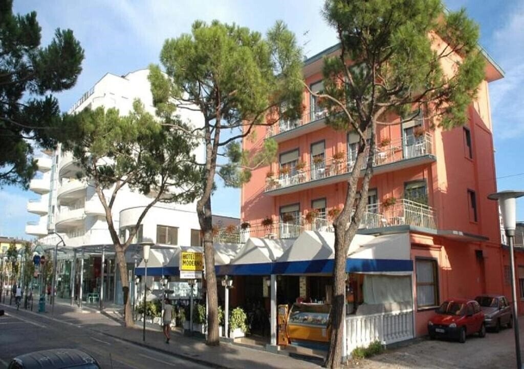 Hotel Moderno 3*