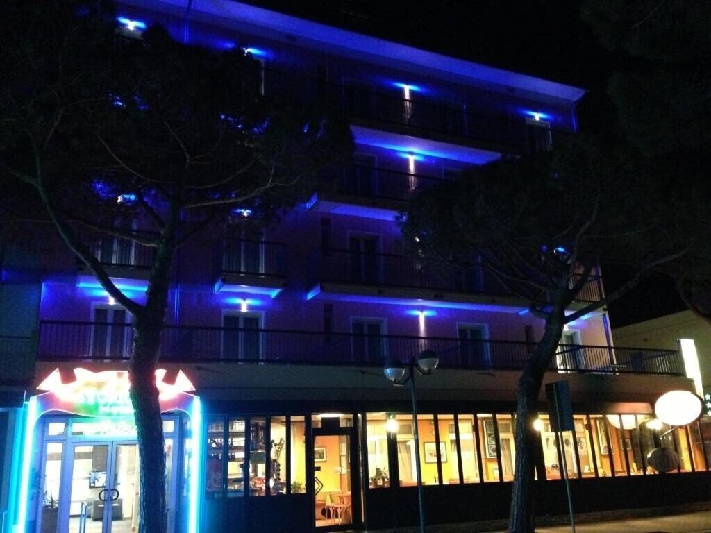 Hotel Storione 3*