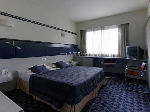 Fotografii NH Ambasciatori 4*