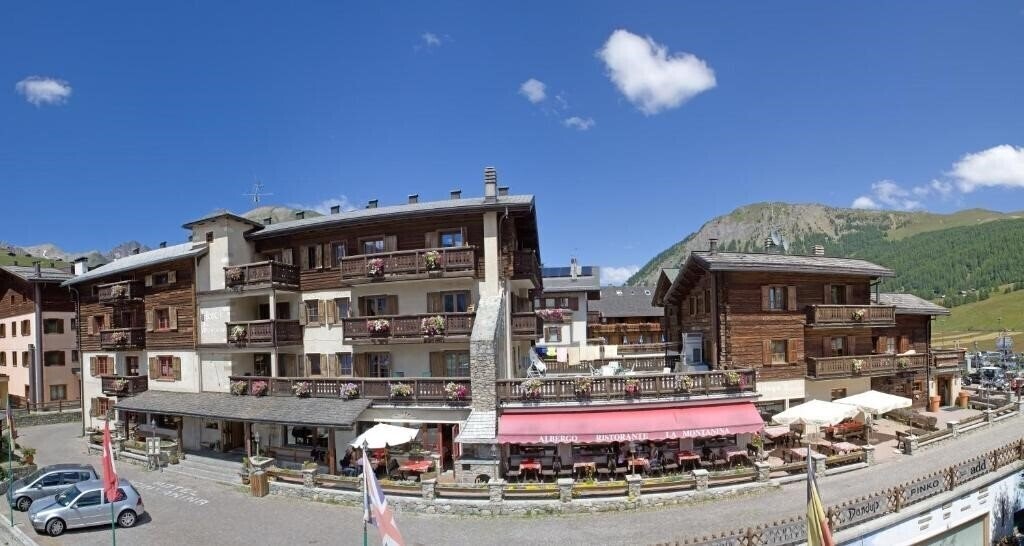 Отель Montanina 3*