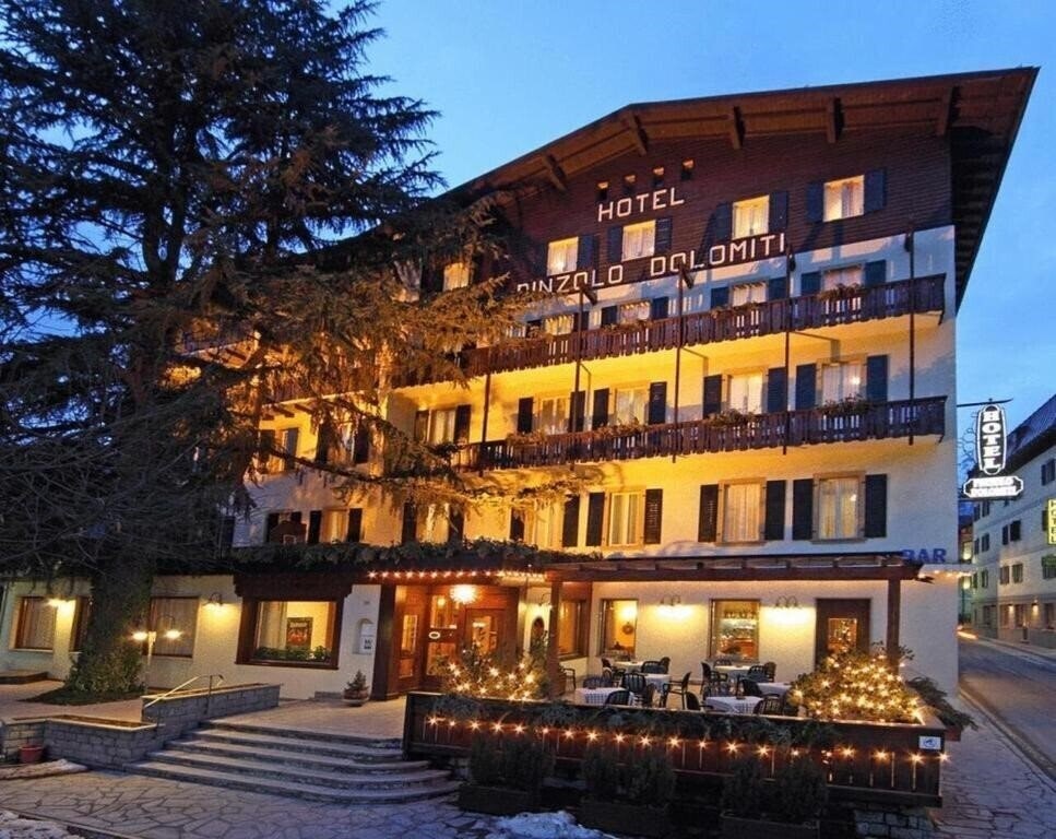 Hotel Pinzolo Dolomiti 3*