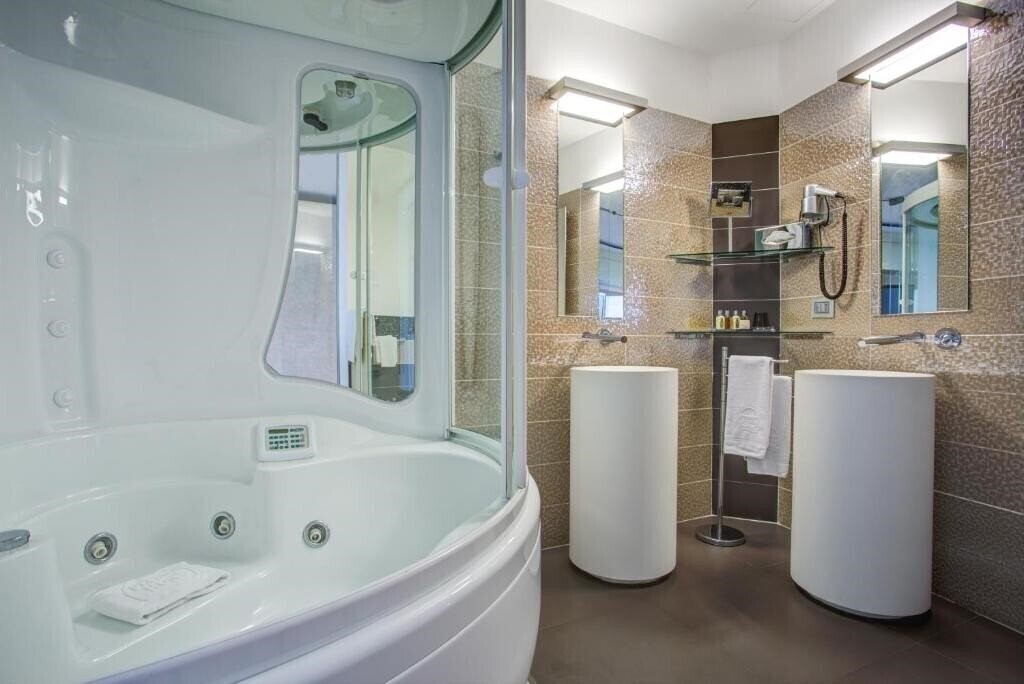 Фотография Premier Suites Hotel 1*