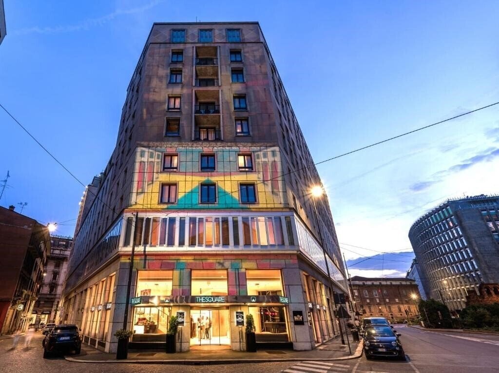 Отель The Square Milano Duomo 4*
