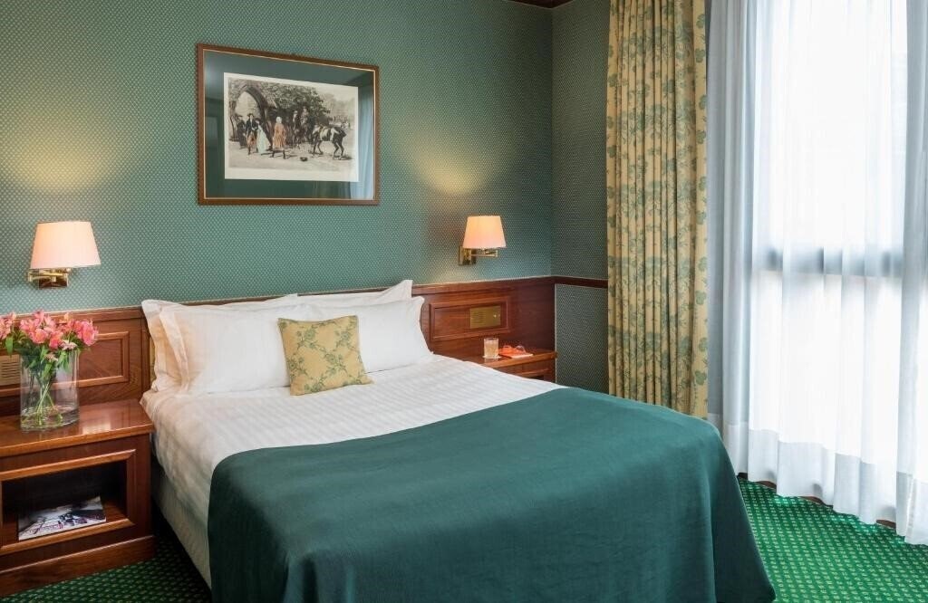 Отель Leonardo Milan City Center 4*