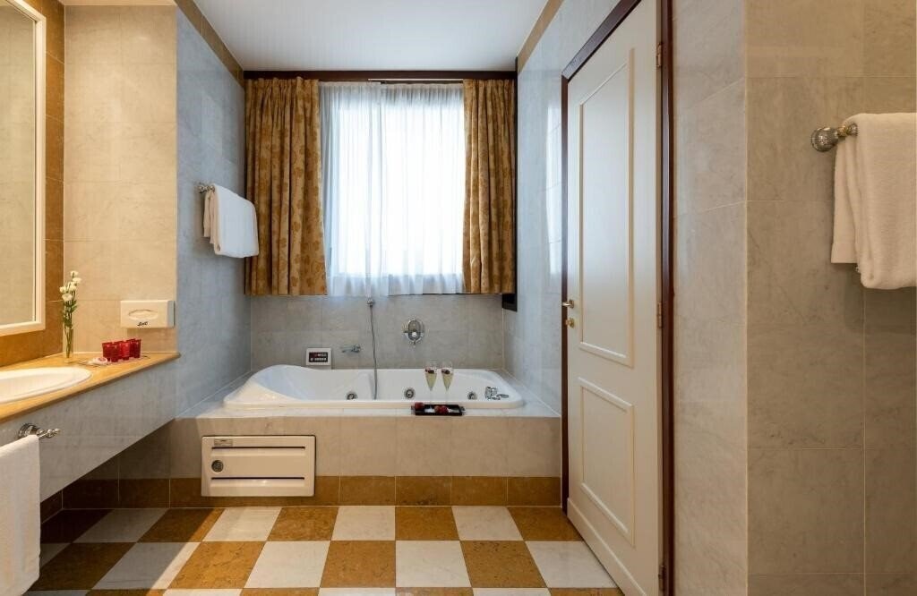 Фото Leonardo Milan City Center 4*