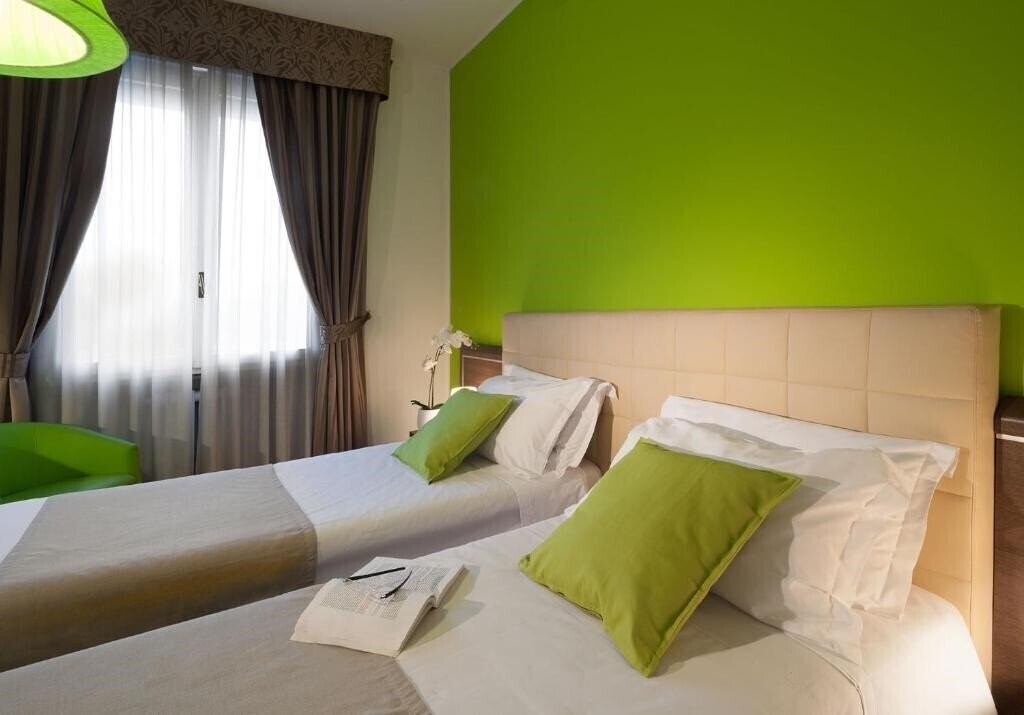 Fotografii Hotel Milano Palmanova (ex. Hotel Ibis Styles Milano Palmanova) 4*