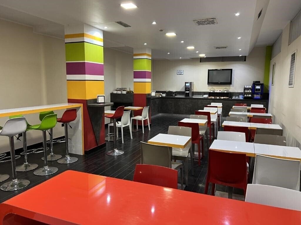 Imaginea Hotel Milano Palmanova (ex. Hotel Ibis Styles Milano Palmanova) 4*