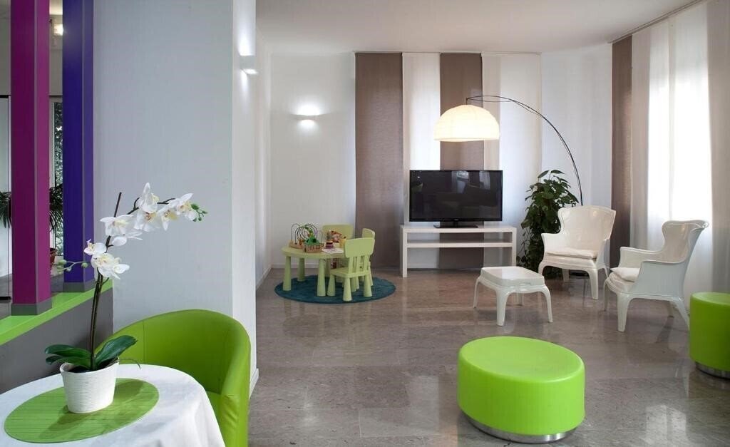 Imaginea Hotel Milano Palmanova (ex. Hotel Ibis Styles Milano Palmanova) 4*