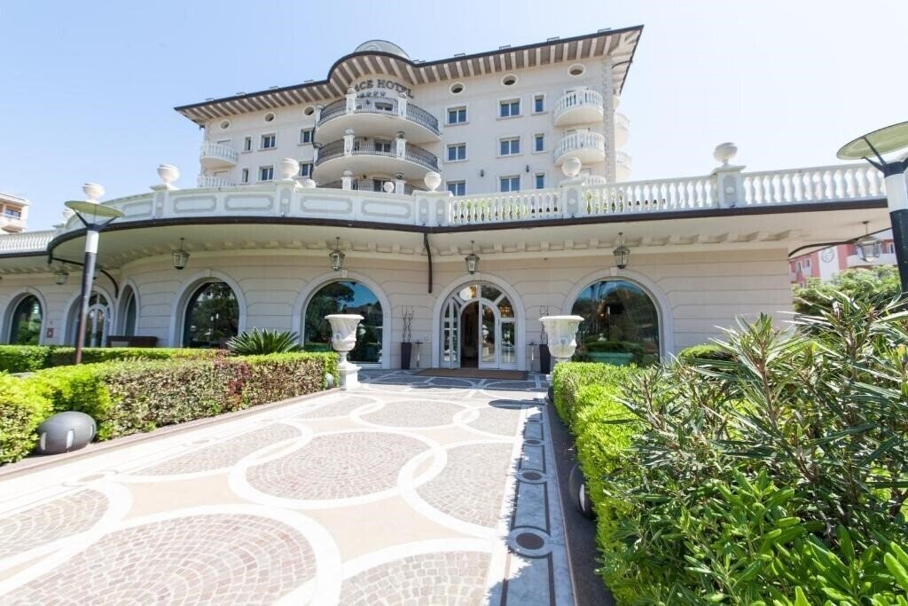 Отель Palace (Milano Marittima) 5*