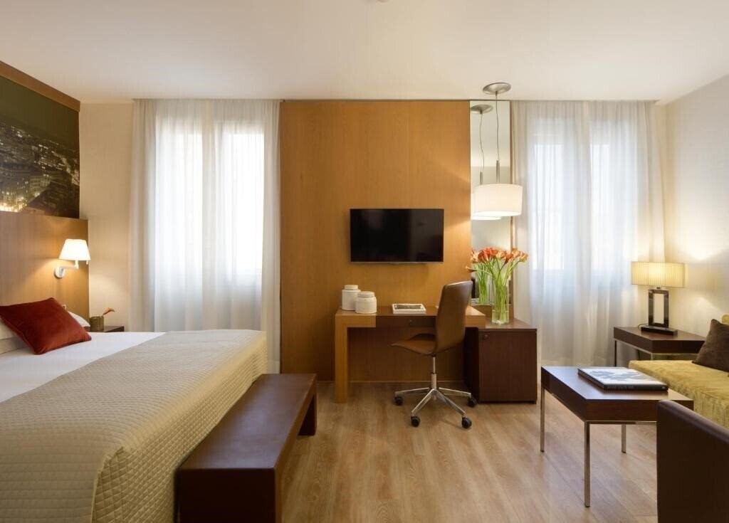 Imaginea Starhotels Ritz 4*