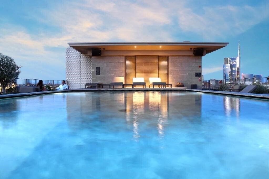 Hotel Viu Milan 5*