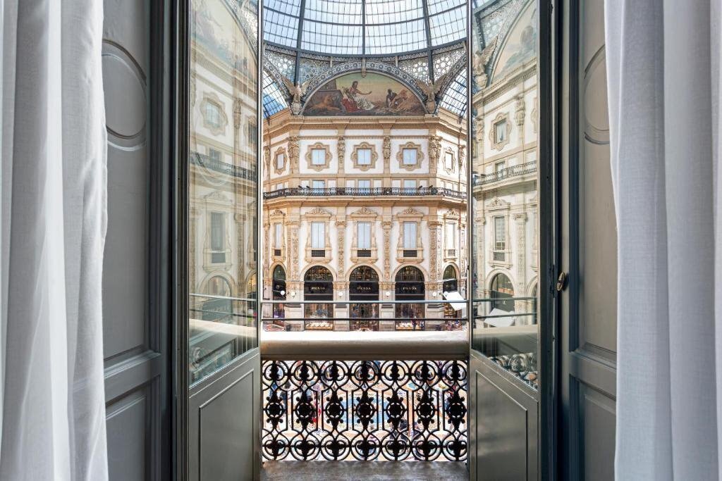Отель Galleria Vik Milano Hotel 5*