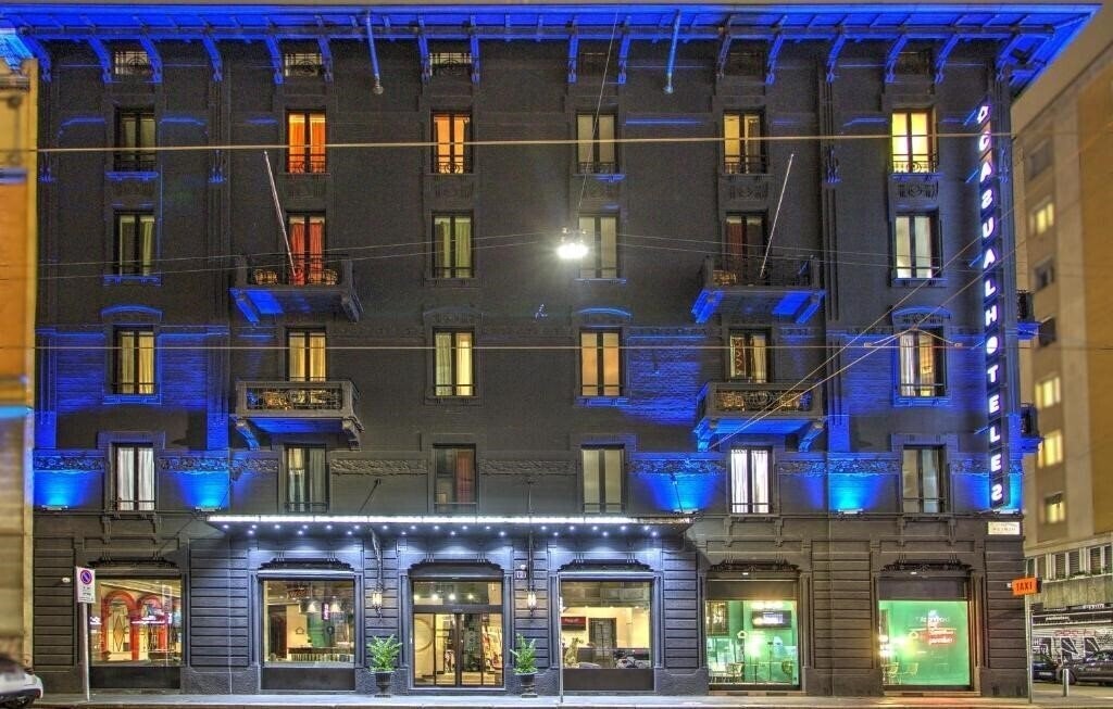 Hotel Casual Eclettico Milano 3*