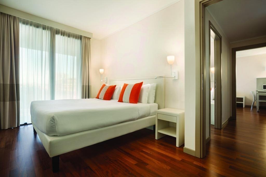 Imaginea Ramada Plaza Milano 4*