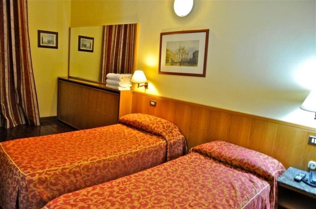 Отель Vecchia Milano 3*