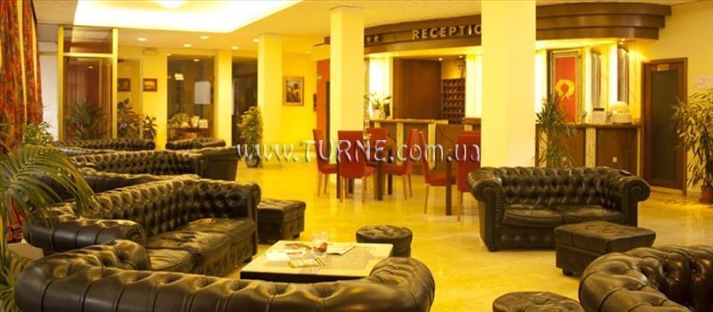 Фотография Augustus 4*